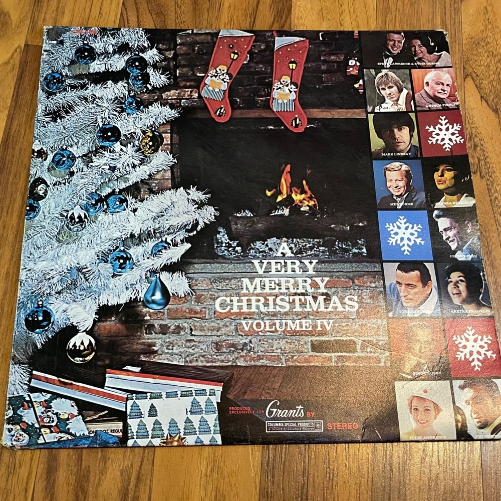 A Very Merry Christmas Vol IV Vinyl LP Johnny Cash Aretha Franklin Grants 1960s